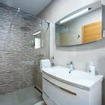 House Smoky With Private Pool And Jacuzzi Villa *