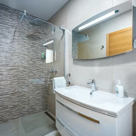 House Smoky With Private Pool And Jacuzzi Vila *
