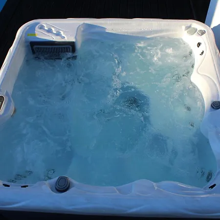 Villa House Smoky With Private Pool And Jacuzzi Pazin