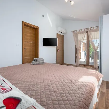 House Smoky With Private Pool And Jacuzzi * Pazin