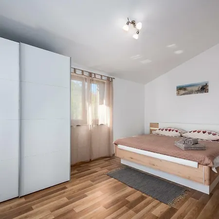 House Smoky With Private Pool And Jacuzzi * Pazin