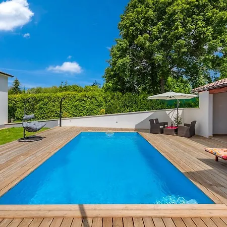 House Smoky With Private Pool And Jacuzzi * Pazin